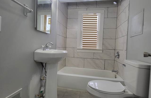 14751 Glenfield Ave photos photos