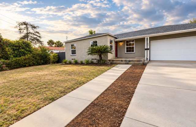 356 D Street - 3 bedroom single level home located walking distance from downtown Chula Vista- Available NOV 15th. Gallery 1