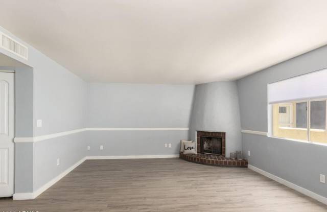 6943 E EARLL Drive Gallery 4