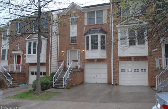 2115 PATTY LANE - 2115 Patty Ln, Dunn Loring, VA 22027