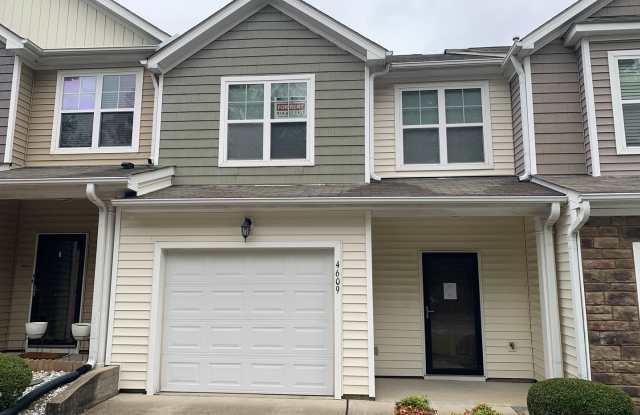 Beautiful 3 Bedroom Townhome in Raleigh near beautiful park! Apply Now! photos photos