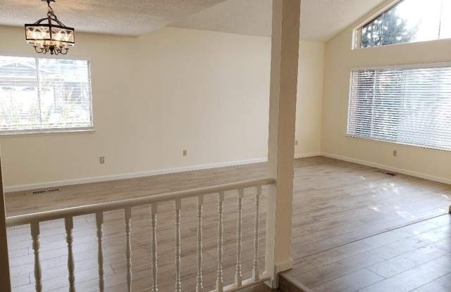 4 Bed 3 Bath Sinlge Family Home In Concord (Garaventa Estates) Gallery 3