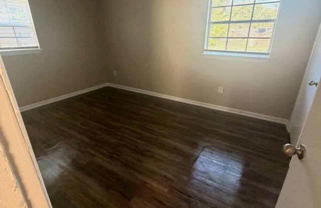 3822 Ford Rd Gallery 2