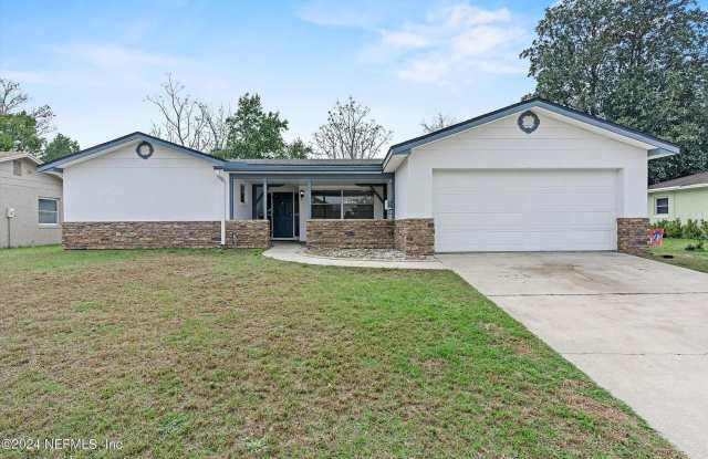 Charming 3BR/2BA Single‑Family Home photos photos