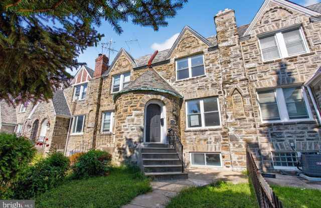 5925 WOODCREST Avenue Gallery 1