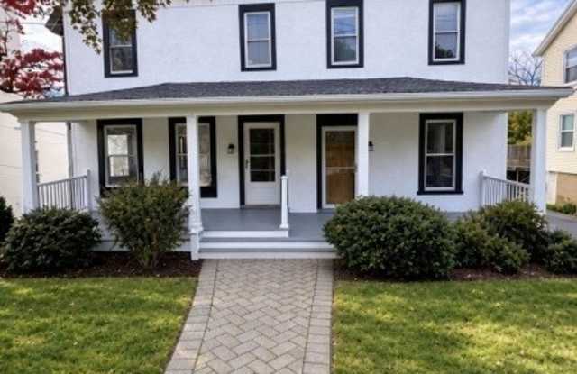 20 Anderson Hill Rd Gallery 1