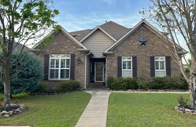 Beautiful 5 Bed 3 Bath Home! Fall 2026! photos photos