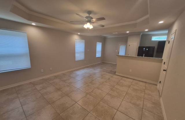 6858 Lakeview Dr. #101, San Antonio, TX. 78244 Gallery 3