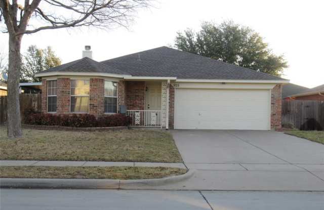 925 Fenway Lane - 925 Fenway Lane, Saginaw, TX 76179