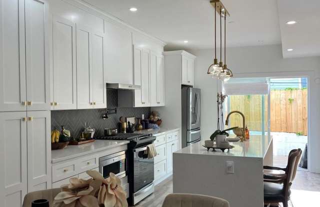 1641 N NEWKIRK Street photos photos