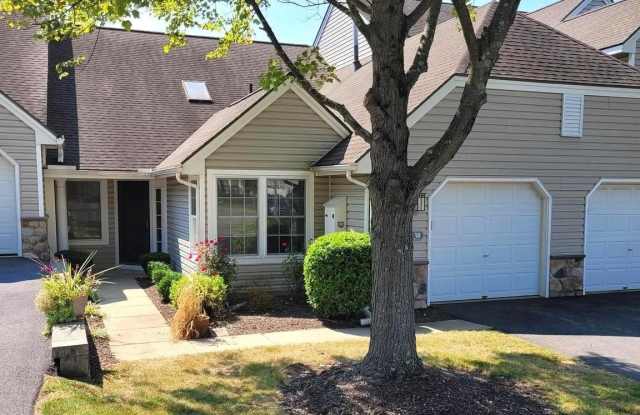 138 HAWTHORNE COURT - 138 Hawthorne Court, Spring Ridge, PA 19610