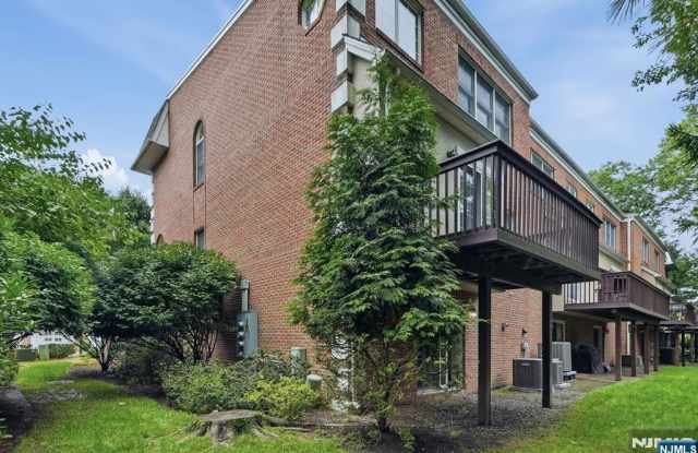 156 Stonegate Trail Gallery 2