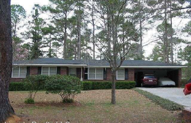 1204 Lakeview Drive - 1204 Lakeview Drive, Valdosta, GA 31602