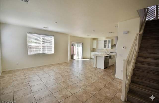 3041 Lake Como Avenue Gallery 2