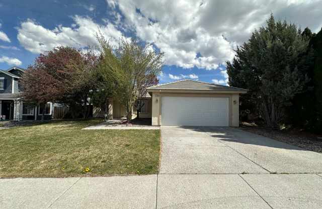 Country living in this single story 3 bedroom, 2 bath home, with 2 car garage photos photos