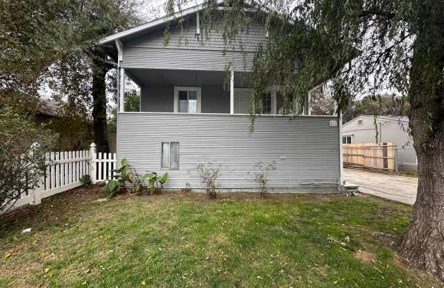 Adorable Three Bedroom on a Large Lot photos photos