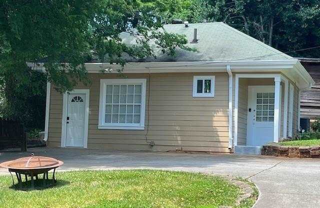 806 Briarcliff Road NE photos photos