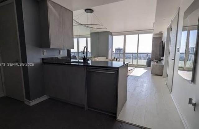 50 Biscayne Blvd 5107 photos photos