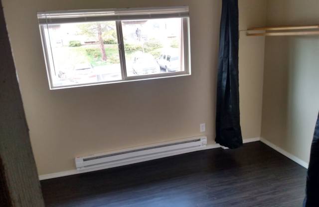 2 Bedroom 1 Bathroom Apartment - Granvue Apartments Gallery 4