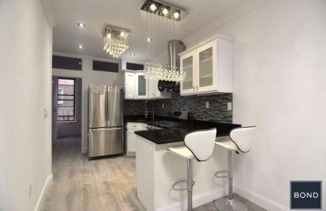 818 Manhattan Avenue Gallery 2
