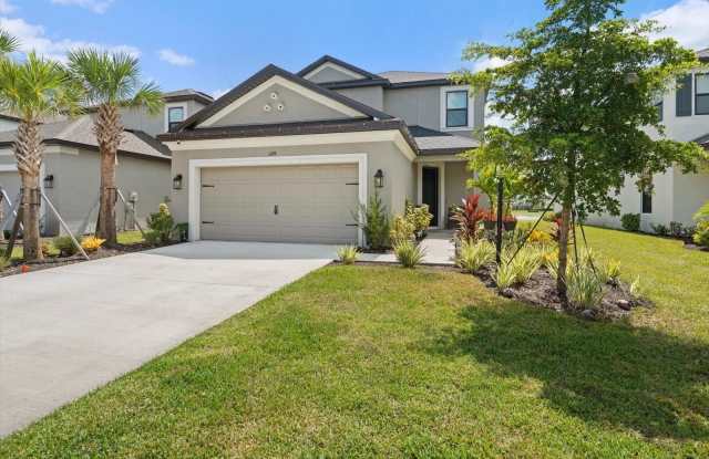 6326 GRANDVIEW HILL Court Gallery 2