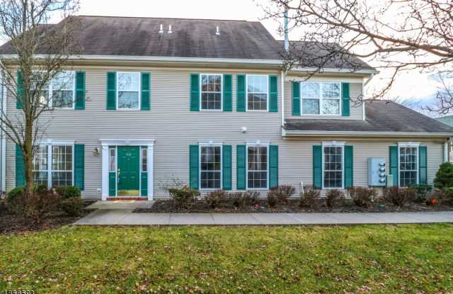 364 ELLEN LN - 364 Ellen Ln, Bradley Gardens, NJ 08807
