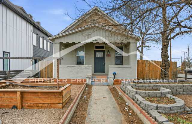 Charming Home with Washer/Dryer and Fenced Yard photos photos