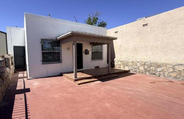 2221 Bassett Avenue Gallery 2