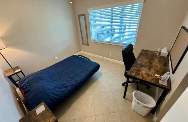 302 Southeast Lancaster Avenue photos photos