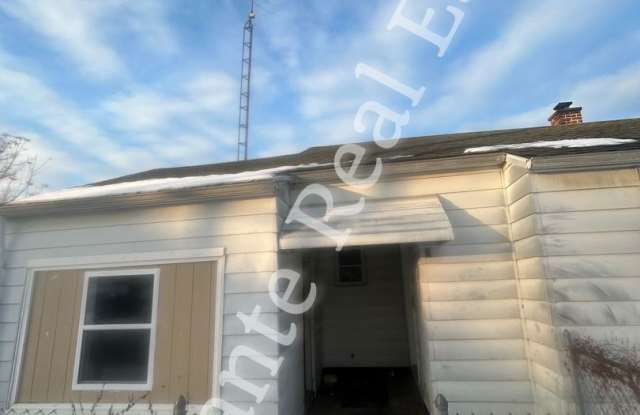 Cozy 2-Bed Home in Toledo photos photos