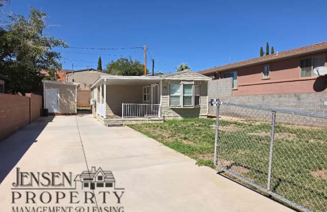 Newer Affordable Two Bedroom-Washer/dryer Hookups Gallery 3