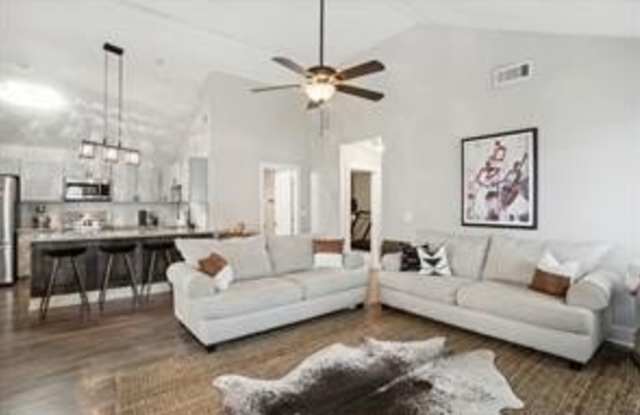 1384 Lanvale Drive SW photos photos