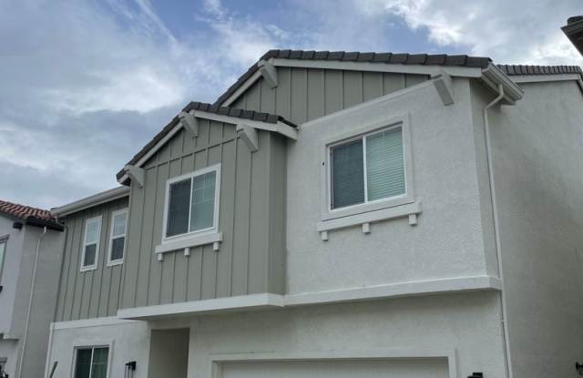 BEAUTIFUL SOLAR 2 STORY HOME IN NATOMS! 4 BEDROOM, 3 FULL BATHROOMS,  2 CAR GARAGE! photos photos