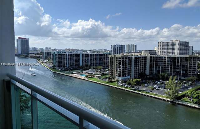 3000 South Ocean Drive photos photos