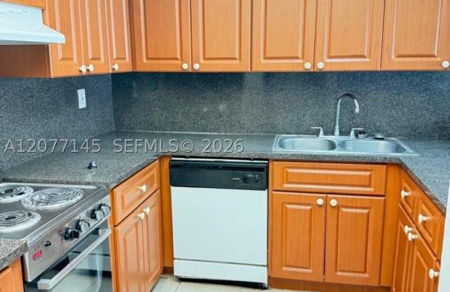 6990 Miami Gardens Dr photos photos