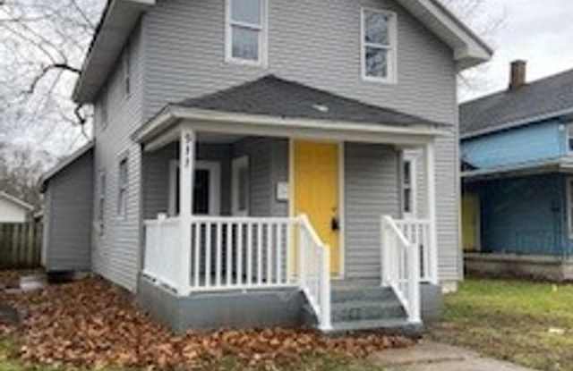 911 Fulton St - 911 Fulton Street, Elkhart, IN 46514
