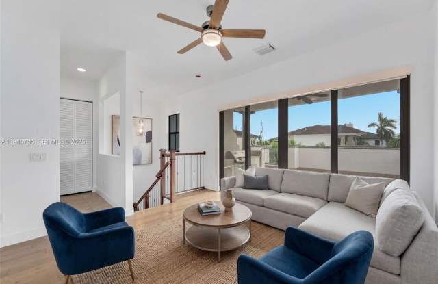 8453 NW 51st Ter photos photos