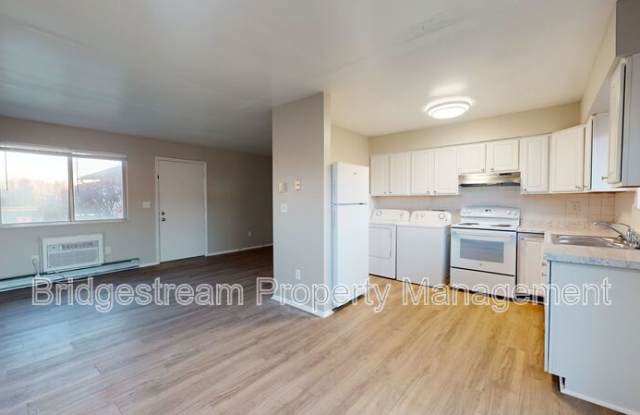 4654 Wayne Meadows Circle - 4654 North Wayne Meadows Circle, Huber Heights, OH 45424