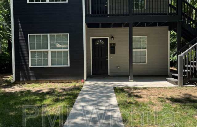 200 North Elizabeth - 200 North Elizabeth Street, Wichita, KS 67203