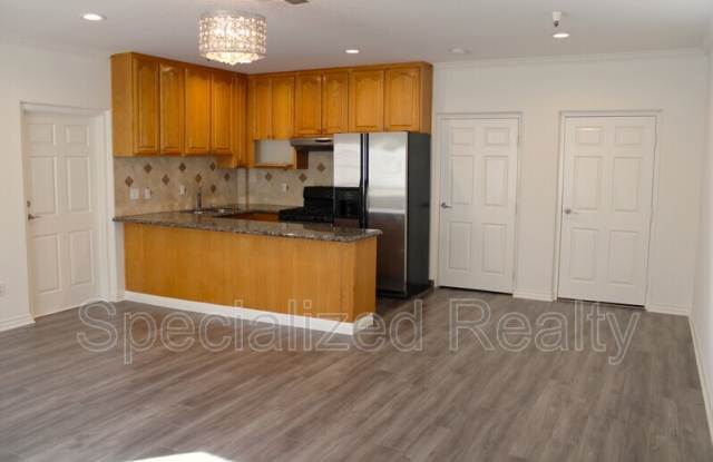 1827 1/2 Hill Dr., photos photos