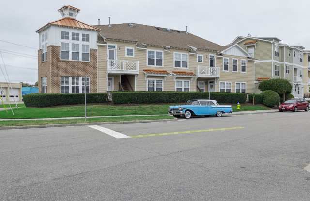 Gorgeous 3 bedroom, 3 bedroom condo available now in sought-after Ocean Park, Virginia Beach featuring 1,421 square feet! Gallery 3