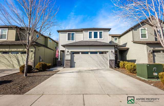 Heart of Meridian 4 Bed 3 Bath photos photos