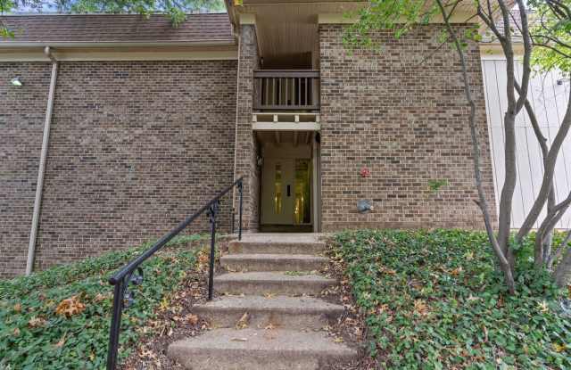 Spacious Springfield Condo in Desirable Neighborhood | 2 Bed, 1 Bath Gallery 4