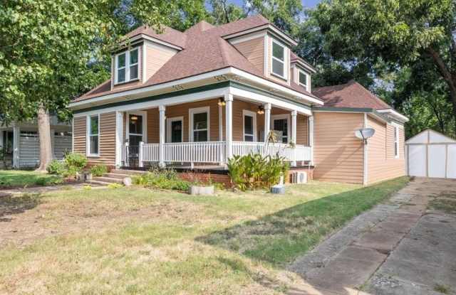 1123 W Gandy Street photos photos