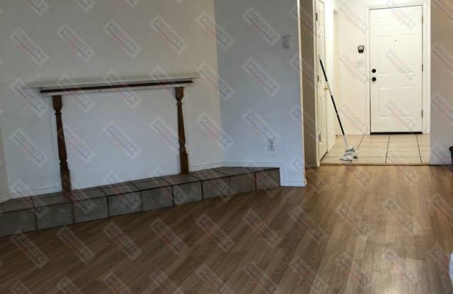3 bedroom, 2.5 bath 1,256 sqft Townhouse Gallery 4