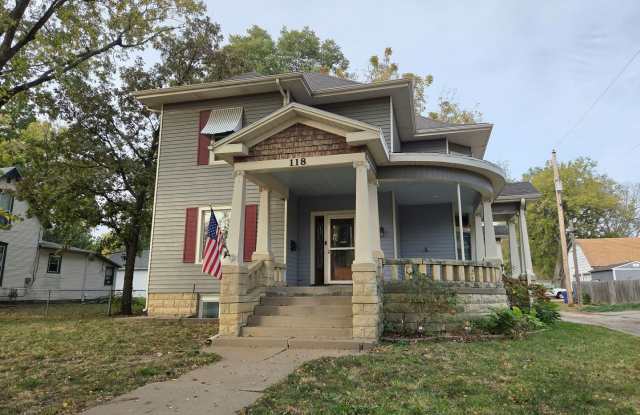 Spacious 5-Bedroom Home with Character, Charm & Private Mother-in-Law Suite! Gallery 1