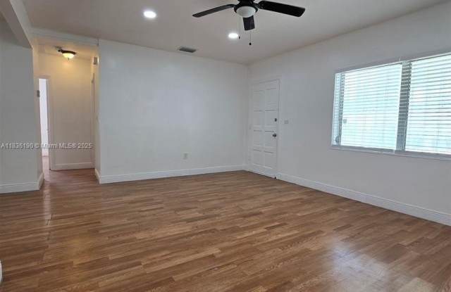 3417 SW 25th Ter photos photos