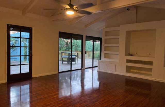 2 Bedroom/2 Bathroom with Gorgeous Lanai and Yard Gallery 3