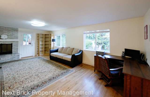 9728 243rd Place SW Gallery 2