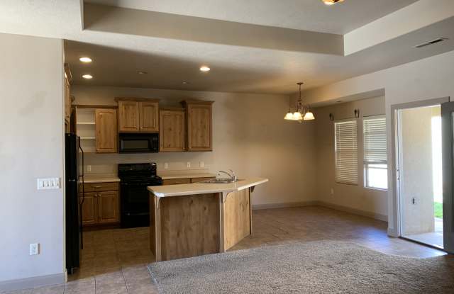 2571 E 10 North Cir photos photos